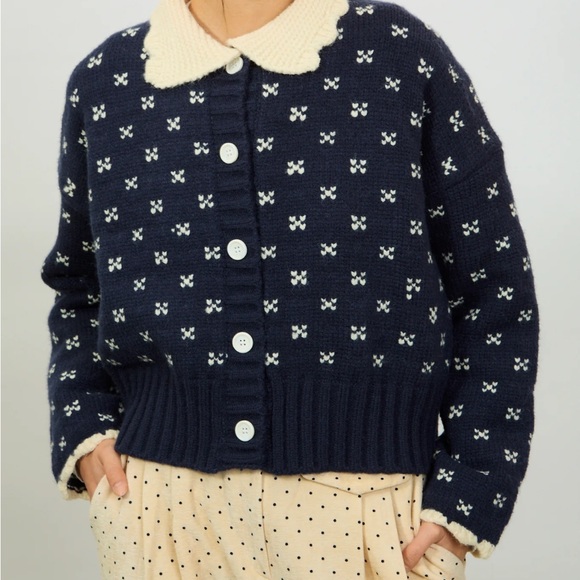 Elegant Navy and Cream Cardigan Sweater - Picture 2 of 4